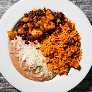 Papas Con Chorizo
